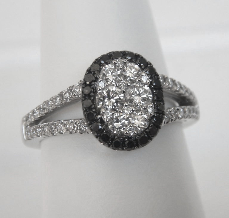 Black and Colorless Diamond Ring