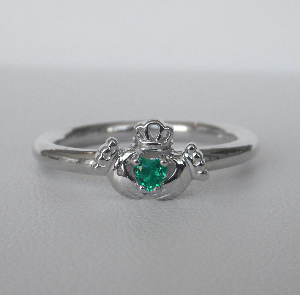 Emerald Claddagh Ring | Kloiber Jewelers