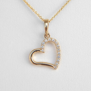 yellow gold diamond heart pendant