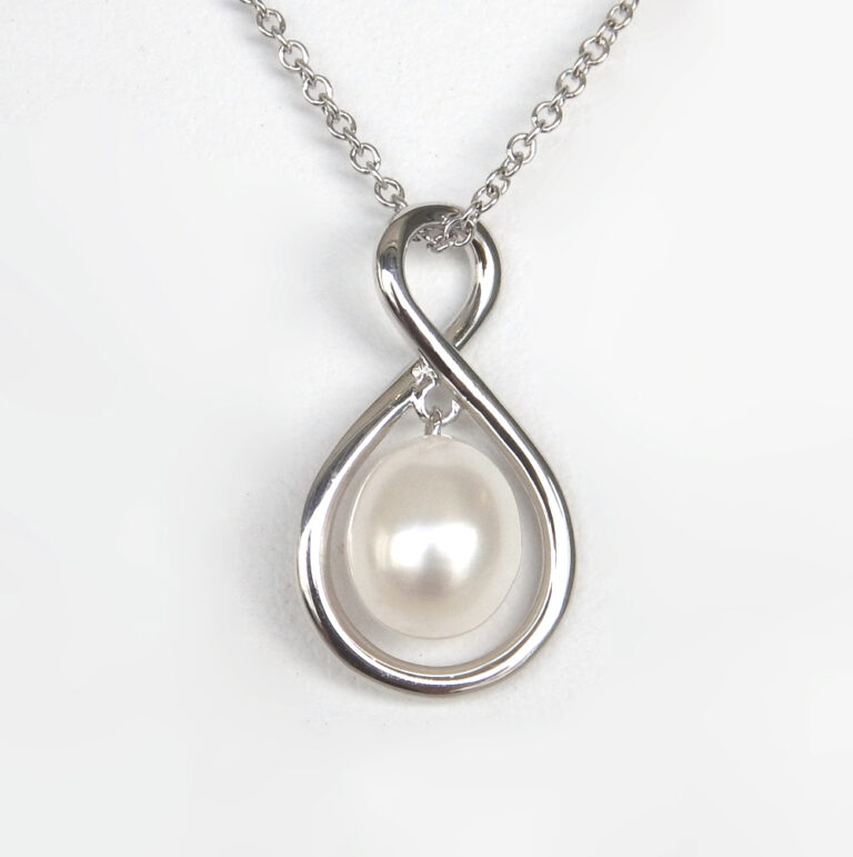 sterling silver oval pearl pendant
