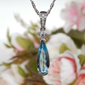aquamarine pendant