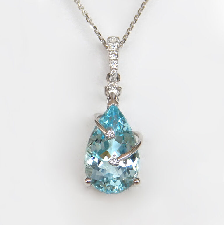 white gold aquamarine and diamond pendant