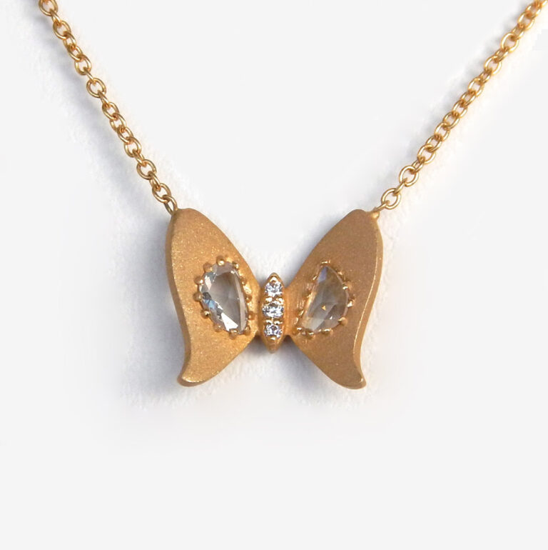 Click to view larger size yellow gold butterfly pendant