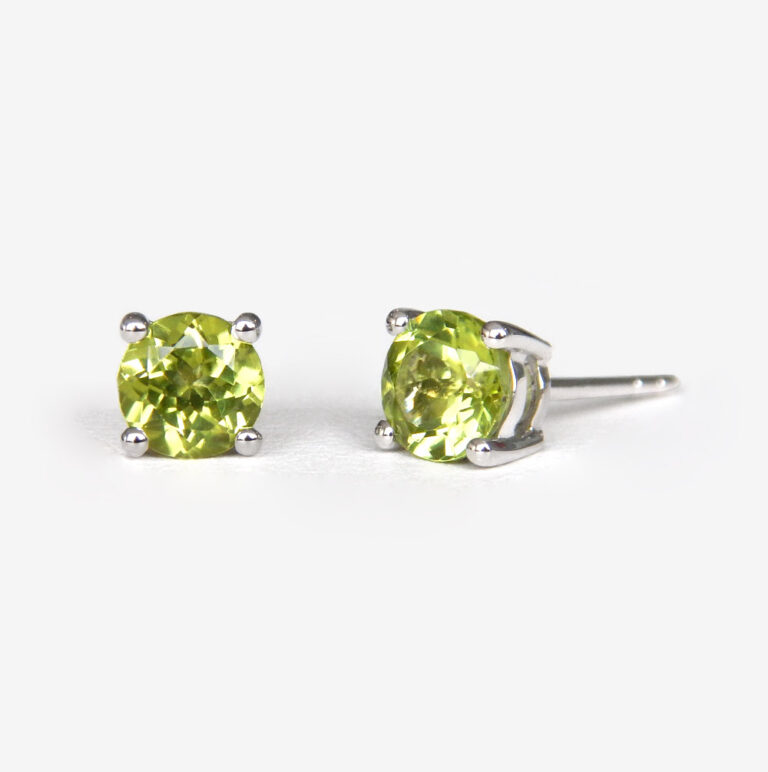 Click to view larger size white gold peridot studs