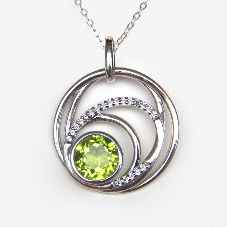 Click to view larger size sterling silver peridot pendant